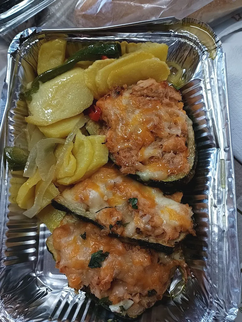 Laura Díaz Marín_Mi Fogón comidas para llevar_Fuente-Álamo_review