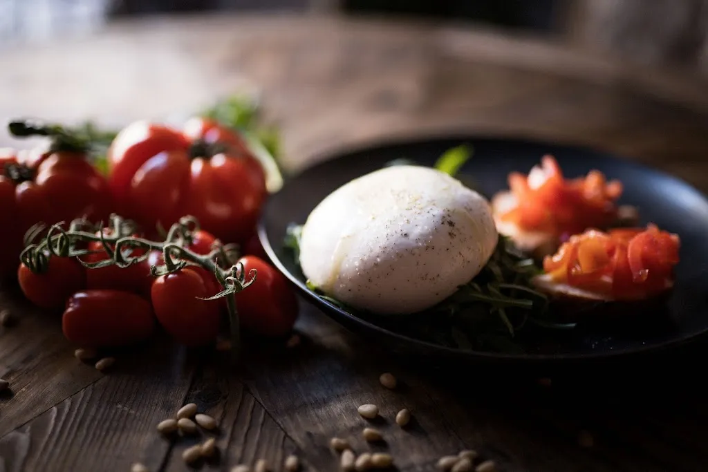 Malafemmena_Sarratella_slider_image_3