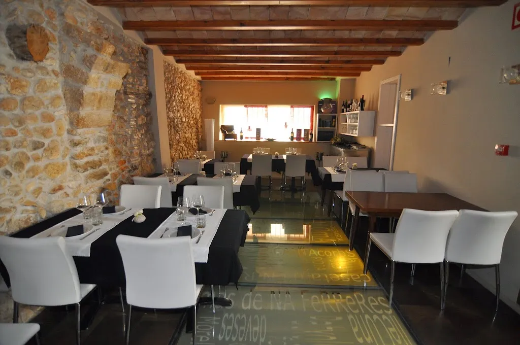 Restaurant & Rooms Cabrit restaurant in Sant Mateu