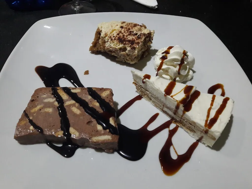 Raisa Ulumbekova_Tasca los Arcos_Soneja_review