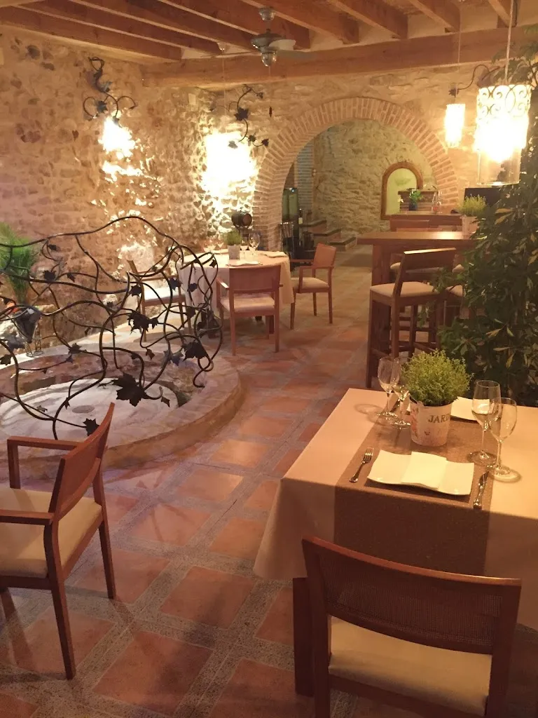 Cal Racó Restaurant/Bodega restaurant in Sant Jordi/San Jorge