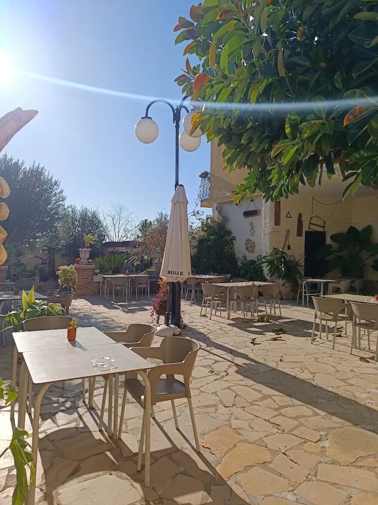 Restaurant - Pizzeria Llenye restaurant in Sant Jordi/San Jorge