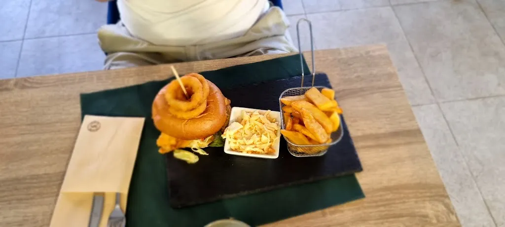 Menu_Harvey's Wine Bar, Lounge and Kitchen_Fuente-Álamo_image_1