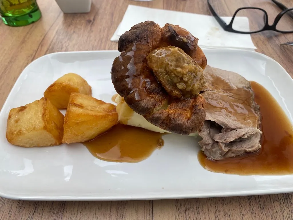 Sean O Conaill_Harvey's Wine Bar, Lounge and Kitchen_Fuente-Álamo_review