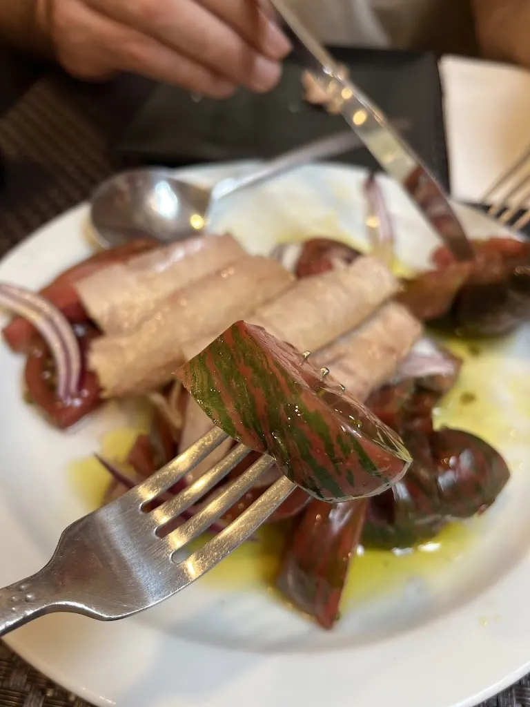 Candela Cegarra_Taberna El Burladero_Toro El_review