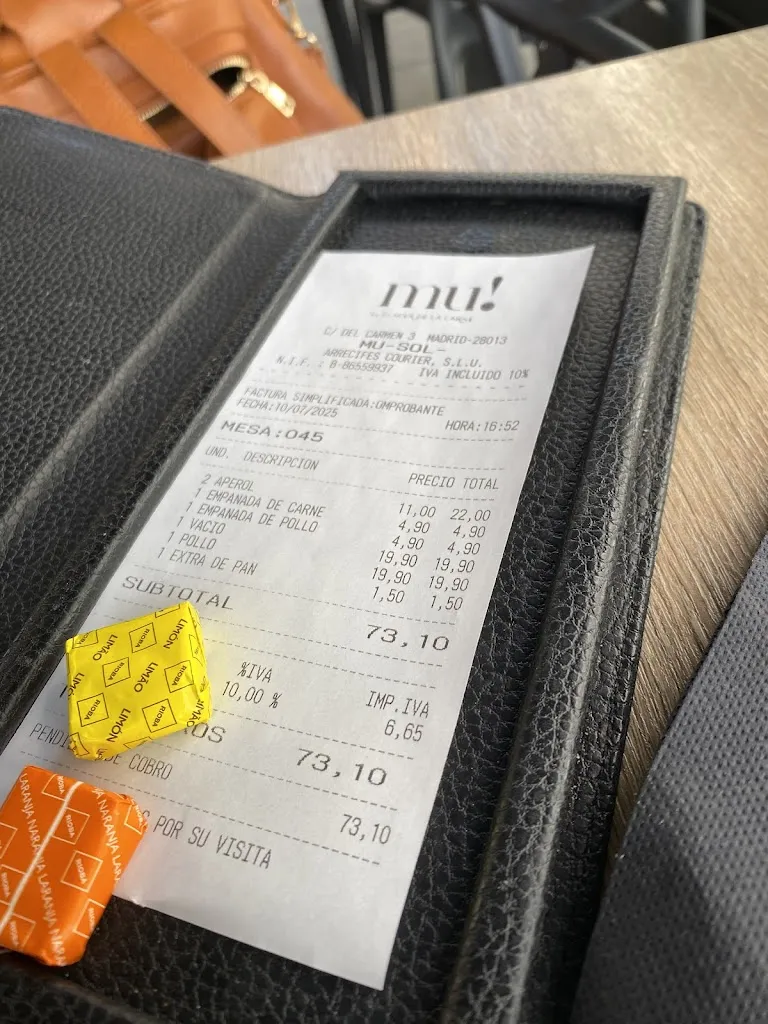 B L_MU! El Placer de la Carne_Useras/Useres les_review