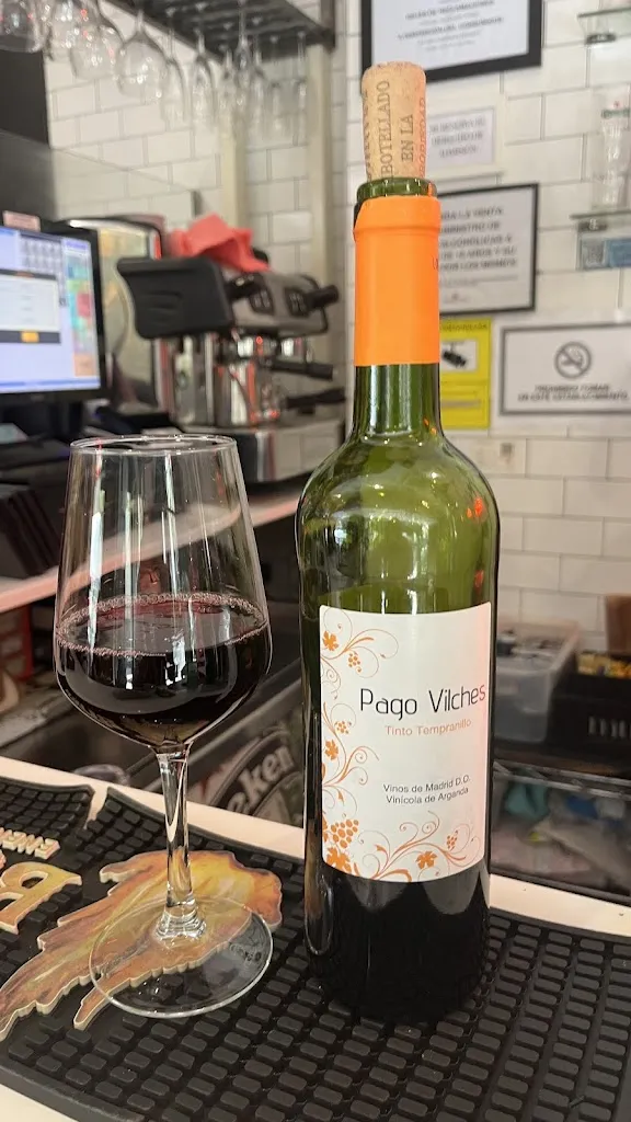 Frigyes Fesyl_MU! El Placer de la Carne_Useras/Useres les_review