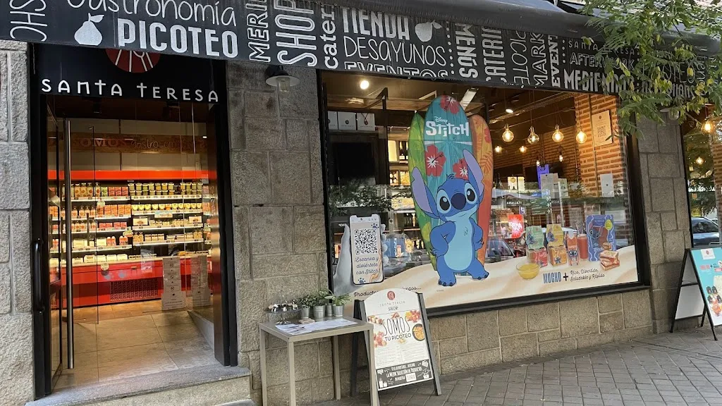 Fran López Ballero_Santa Teresa Shop Paseo de la Habana_Teresa_review