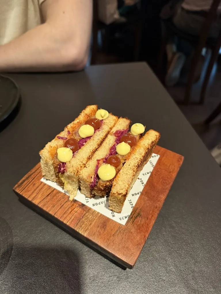 Isabella Miller_Ponja Nikkei_Teresa_review