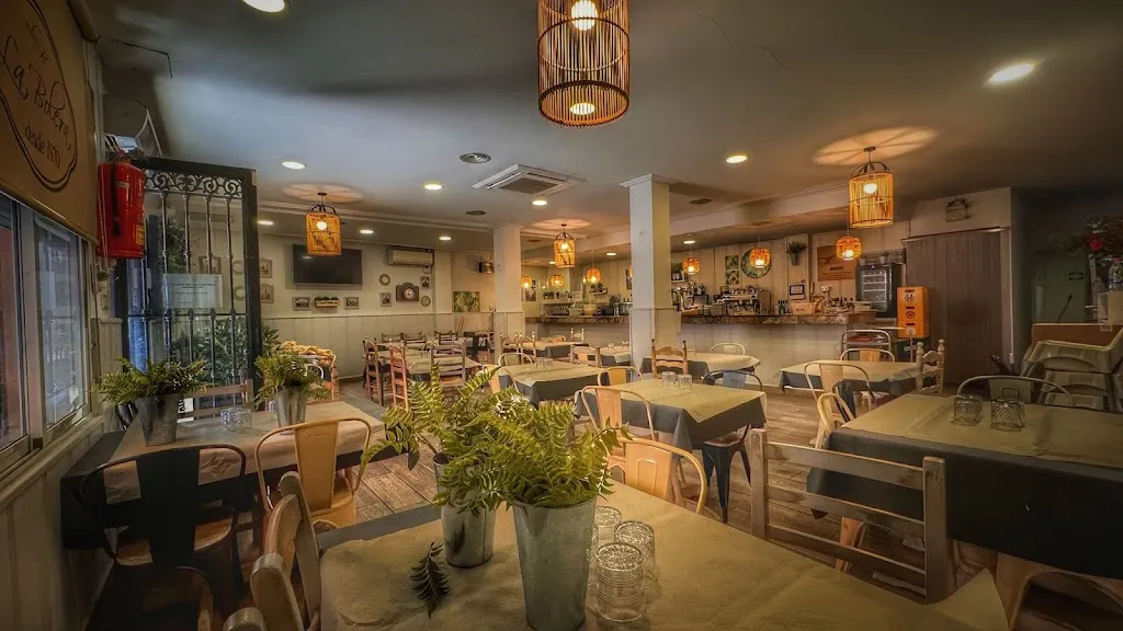 Bar La Bolera Desde 1970 restaurant in Vall dUixó la