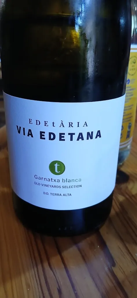 Luci Ferraz_Pou de Beca_Vall dAlba_recensione