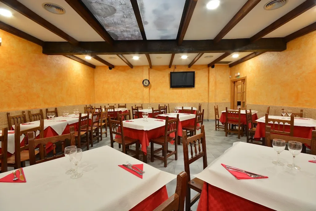 MESON JARETOS restaurant in Montalvos