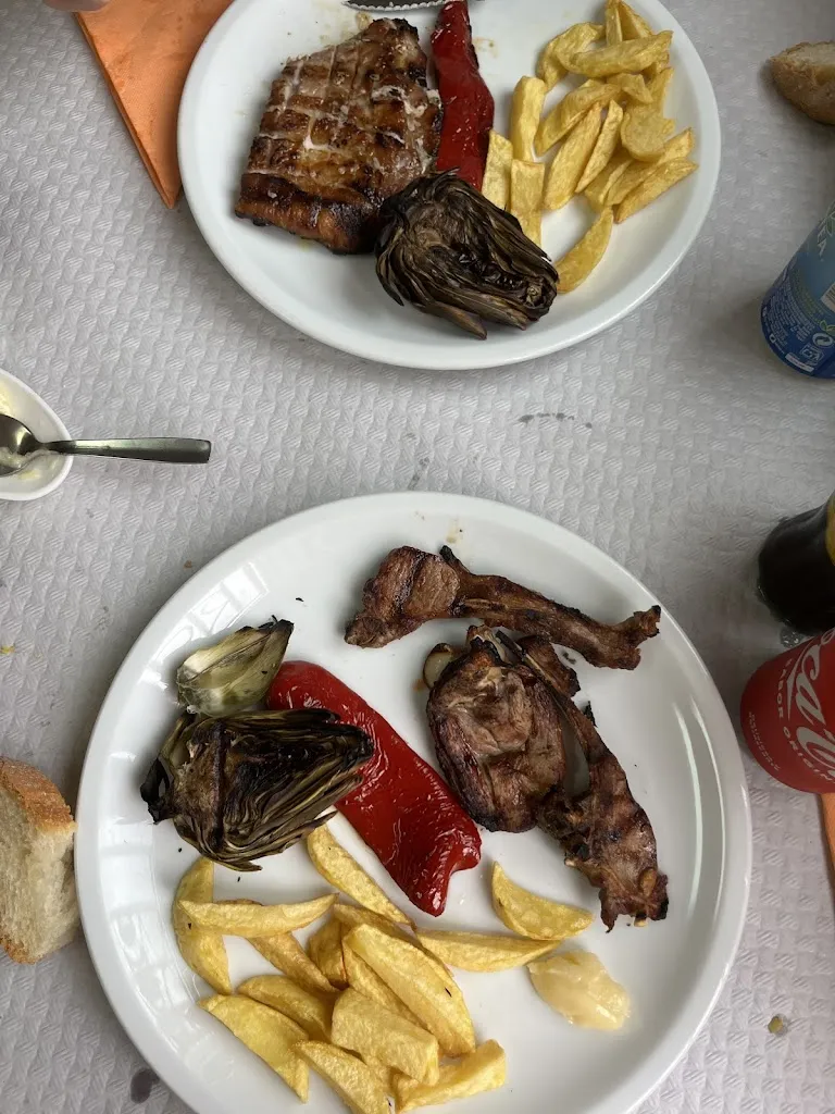 Noa Vlogs_Bar Restaurante Manolo El Xurro_Vall dAlba_avis