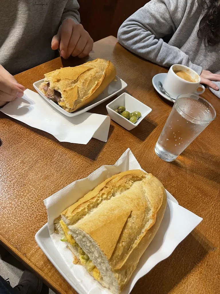 alicia adelantado_Bar El Tis_Villahermosa del Río_review