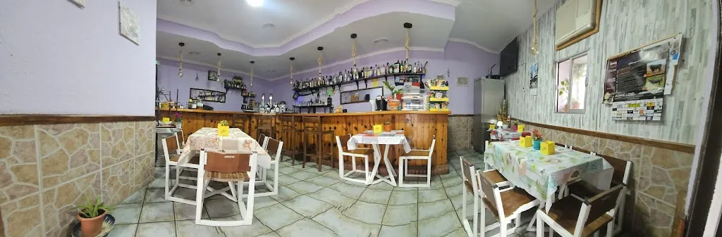 EL V.A.R. Del CHATO. restaurant in Villahermosa del Río