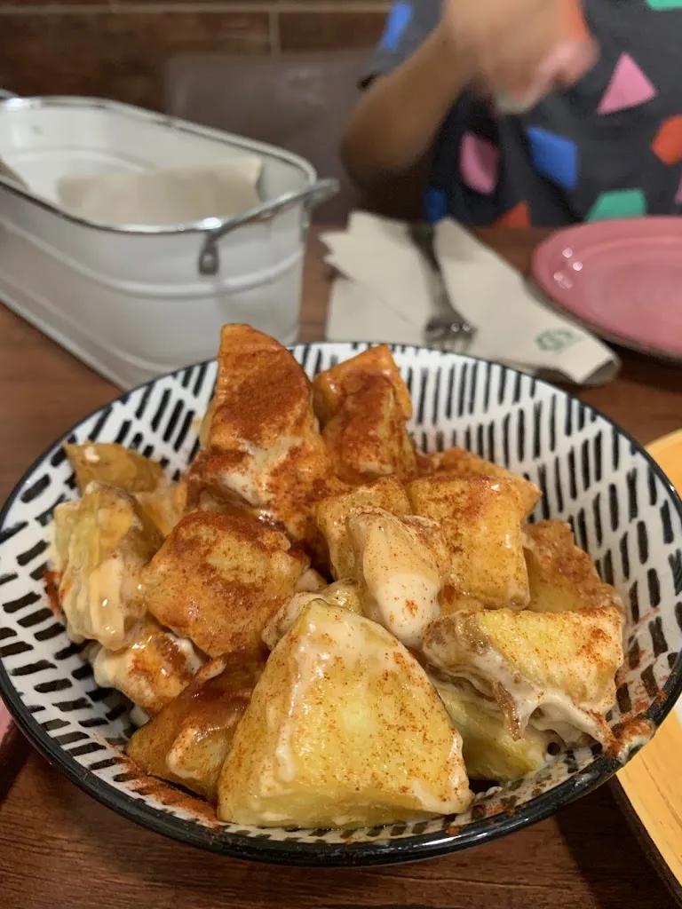 Nicoll Manama_SALIOLI_Vilavella la_review