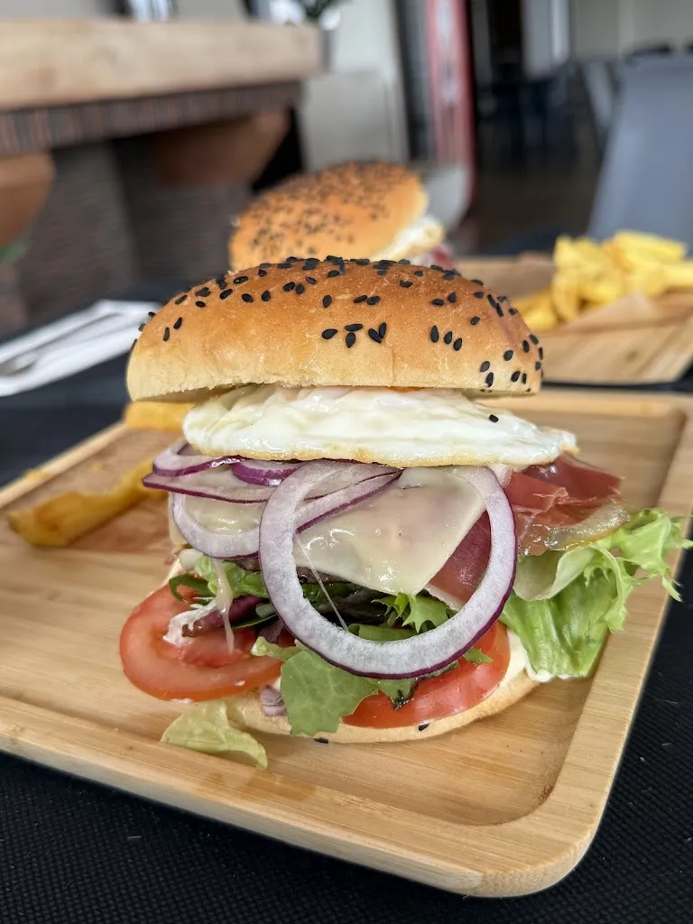 Andreea Ponor_Bar Restaurante 