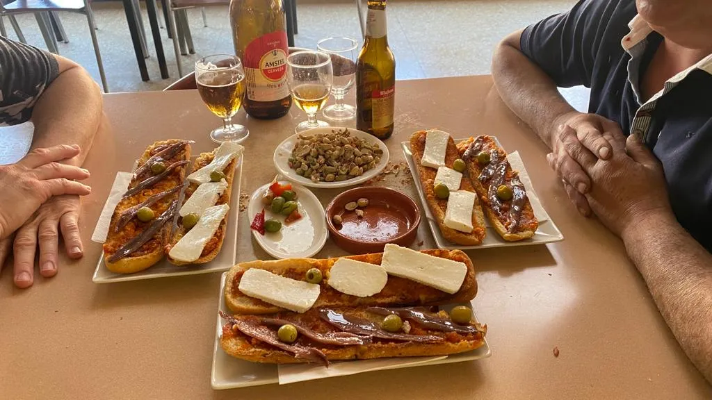 Jose Eliseo Herrando Remolar_Bar La Caixa La Vilavella_Vilavella la_review