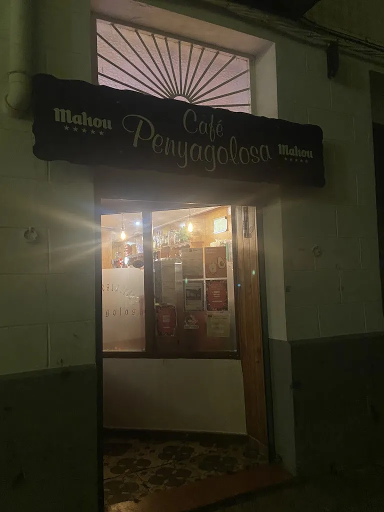 Golden Taxi_Bar Peñagolosa_Vistabella del Maestrazgo_review