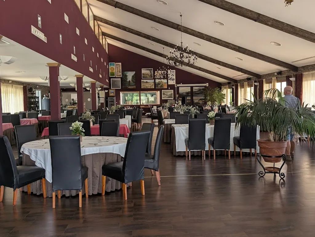 Restaurante Salon Aldea del Rey Villa Isabelica_Aldea del Rey_slider_image_3