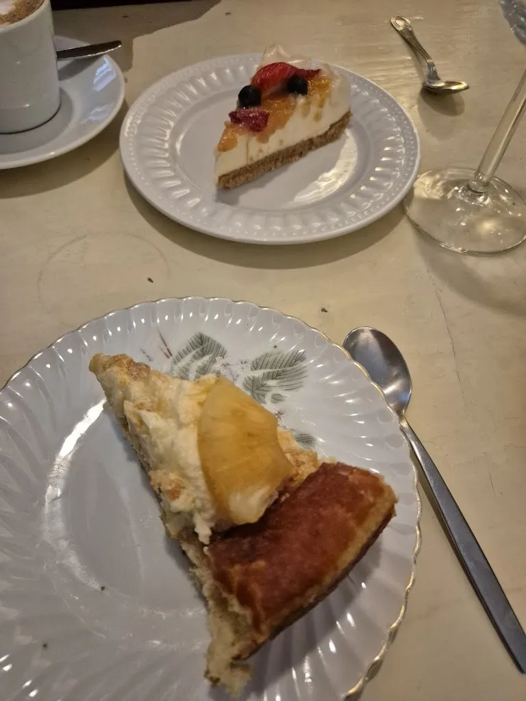 Vaiva Narkutė_Matilda Café Barrio de Las Letras_Almadén_review