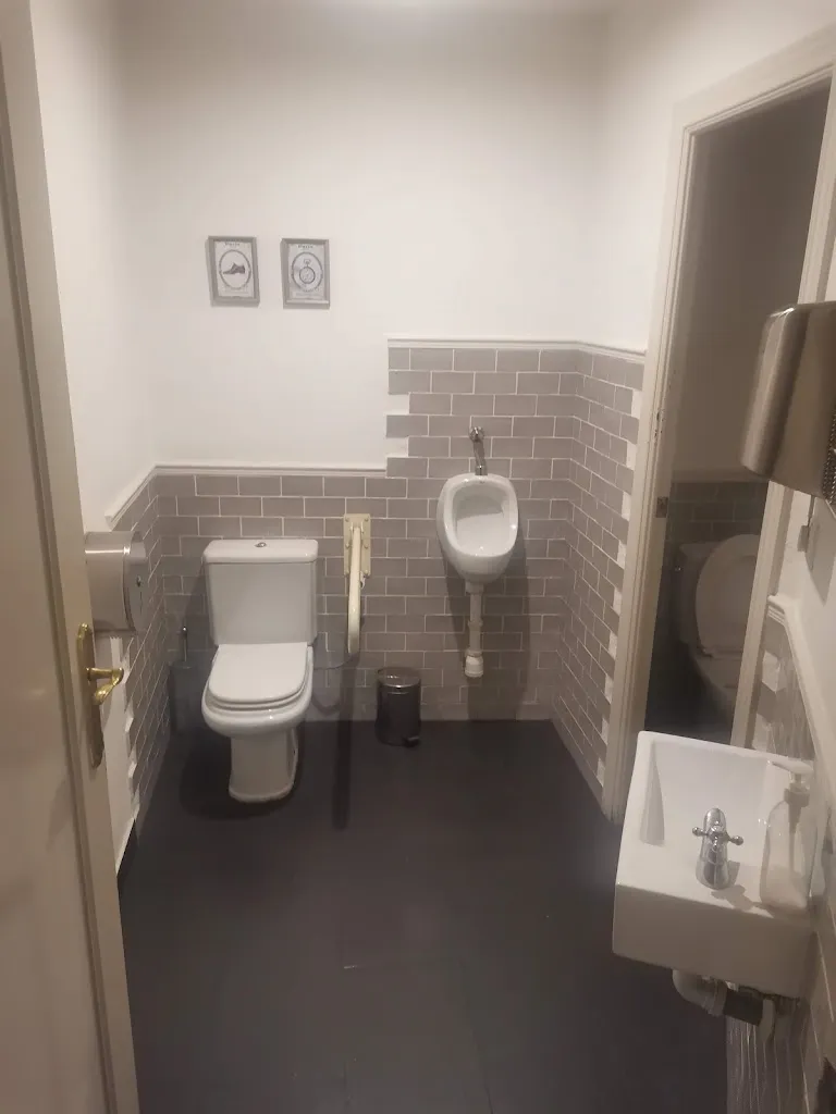 José Angel López Pineda_McCloud VIN&GIN_Almodóvar del Campo_review