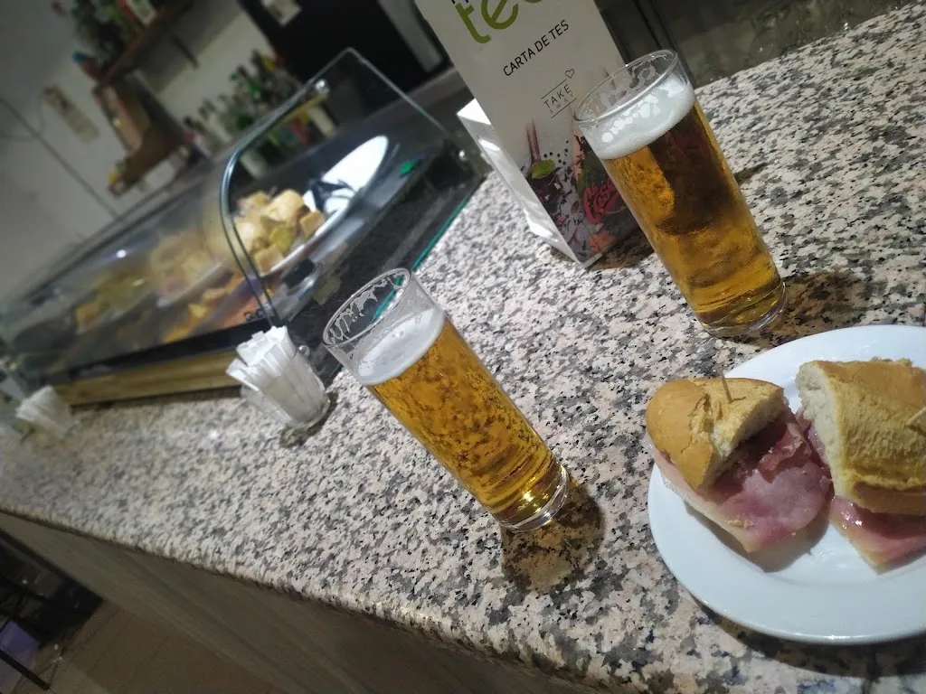 Bar gonzalez restaurant in Almodóvar del Campo