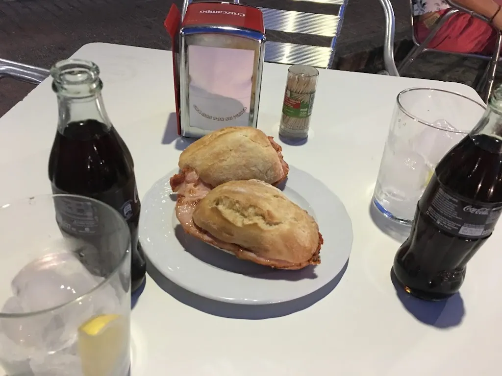 J M_Bar La Parada_Almodóvar del Campo_review