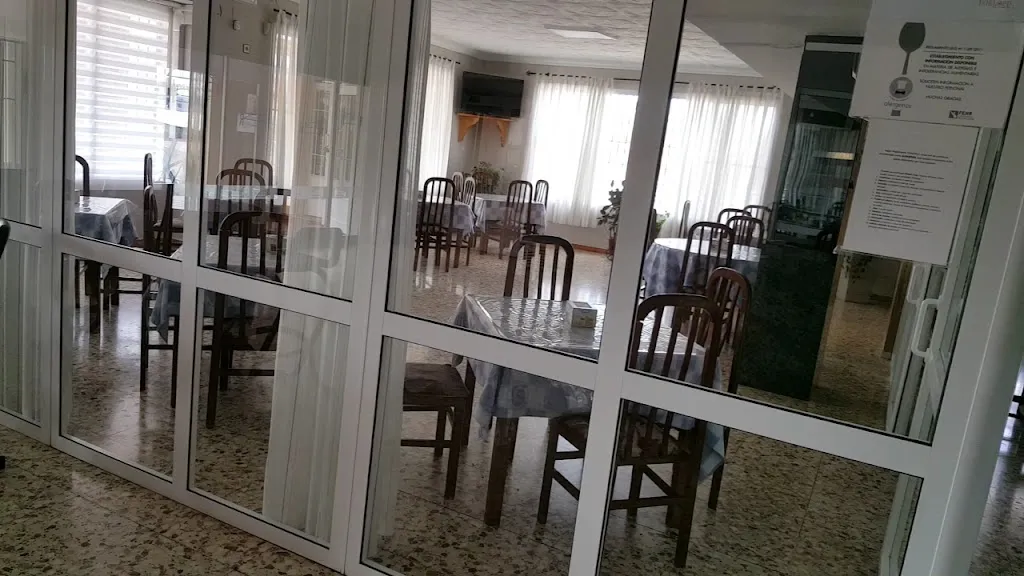 James W H_Hostal Restaurante El Puente_Almuradiel_review