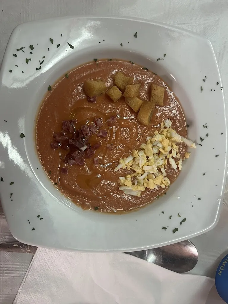 Lorena Gonzalez_Hostal Restaurante El Puente_Almuradiel_review