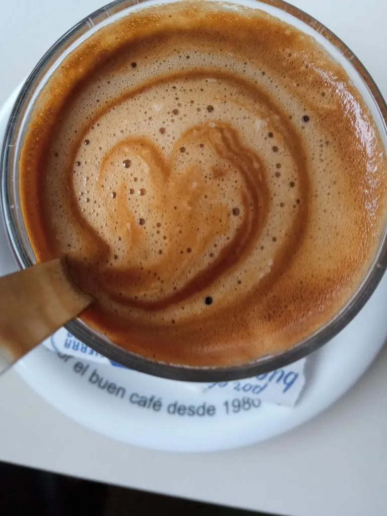 Antonio Martos Moral_Bar Ramon_Almuradiel_review