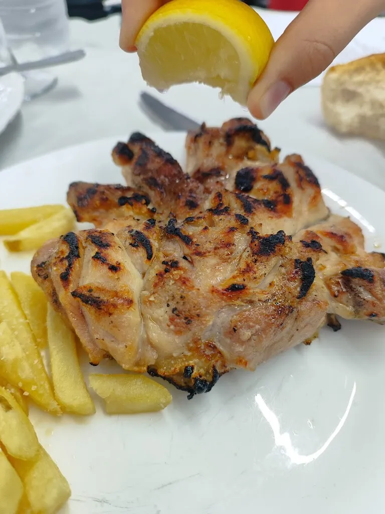 J.J. Restaurante Asador_Bolaños de Calatrava_slider_image_3