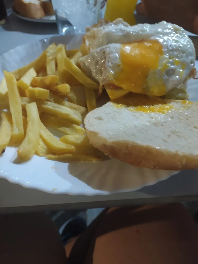 BAR MORENO. restaurant in Cabezarrubias del Puerto