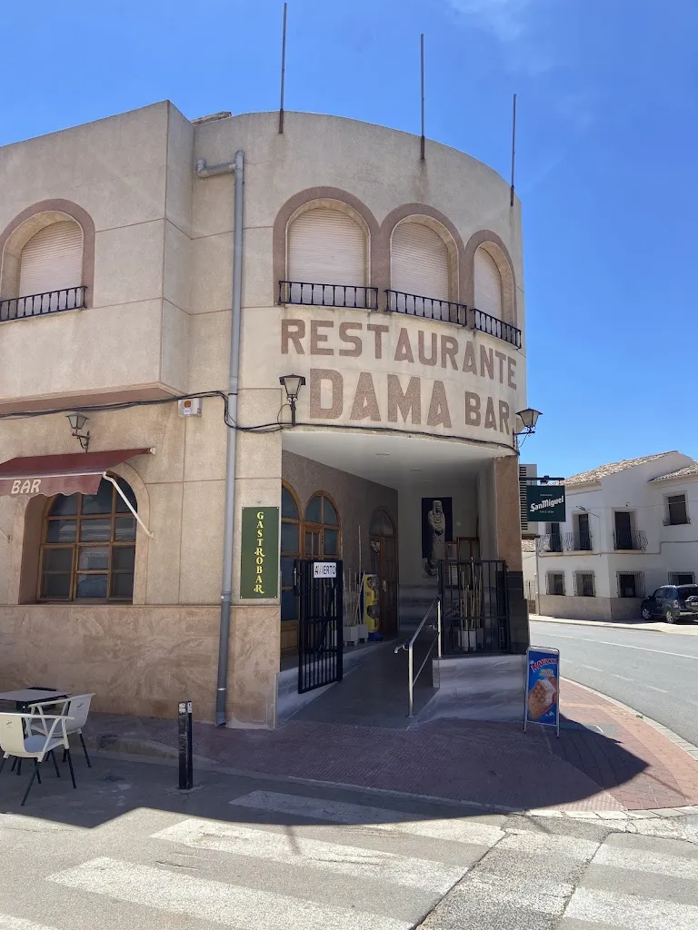 GastroBar Dama restaurant in Montealegre del Castillo