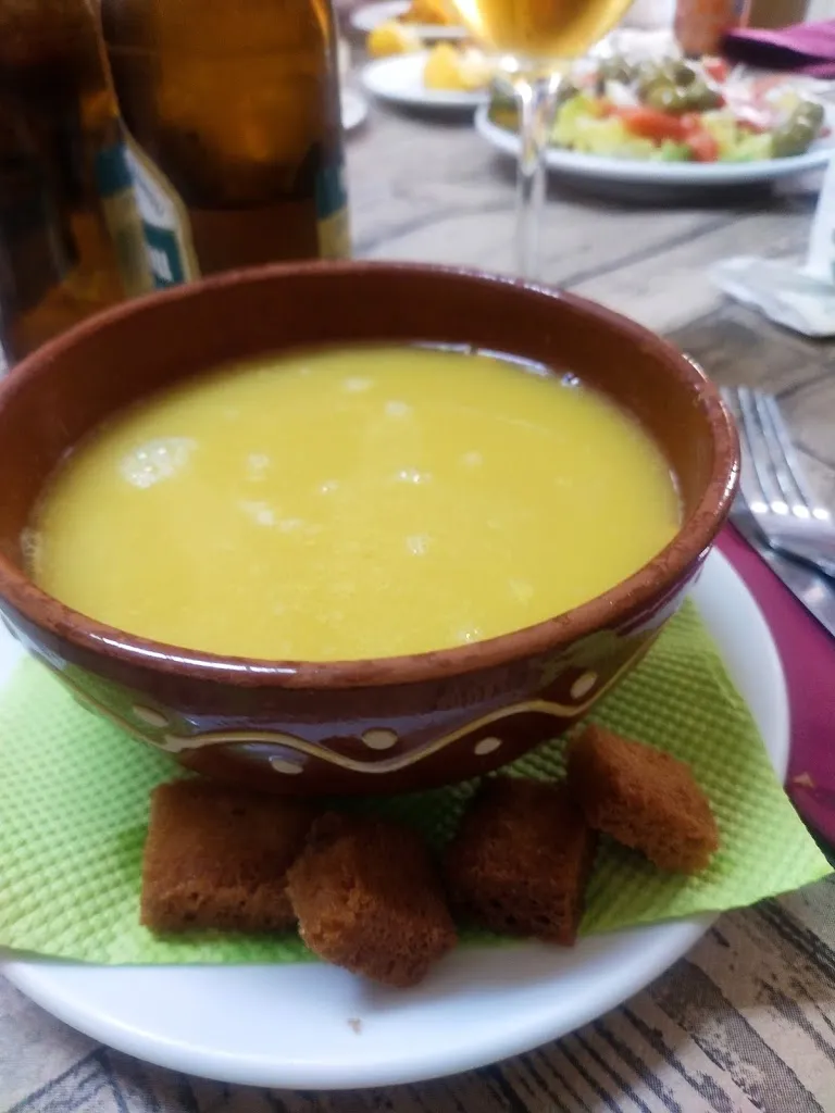 cristina simarro avendaño_Restaurante piscina de Munera_Munera_review