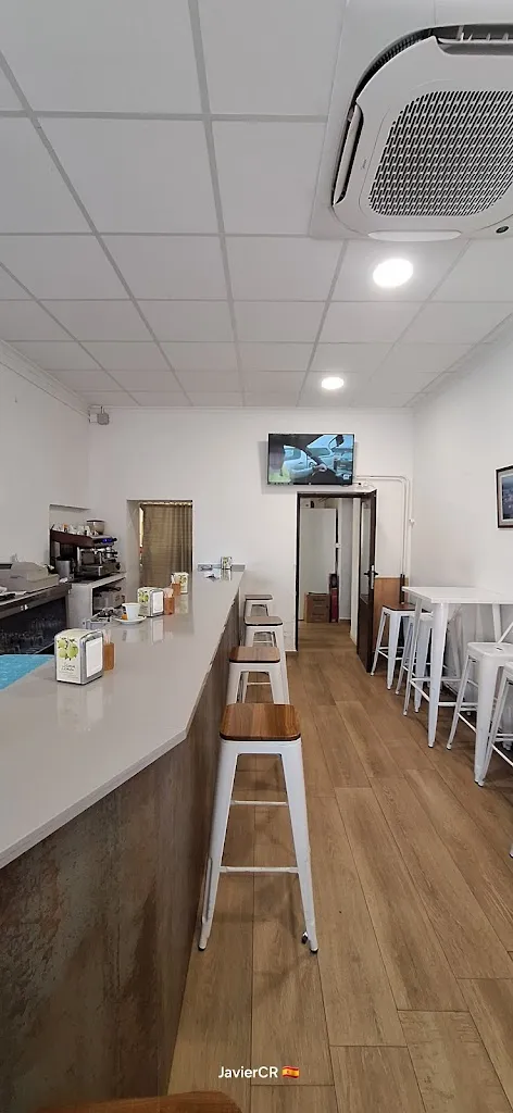 Centro social . Bar_Cañada de Calatrava_slider_image_2