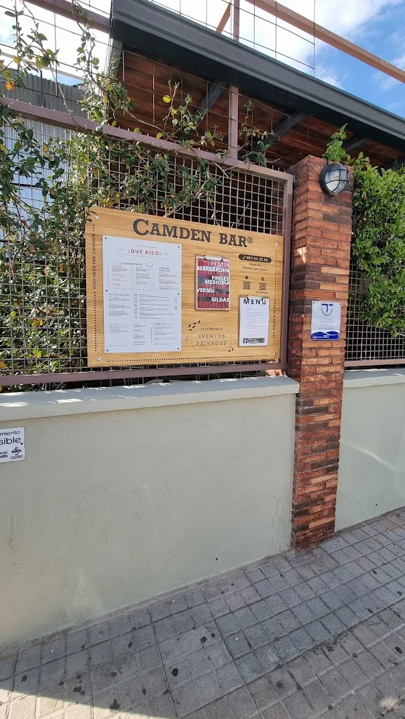 Daniela Hinsch_Camden Bar_Alcázar de San Juan_review