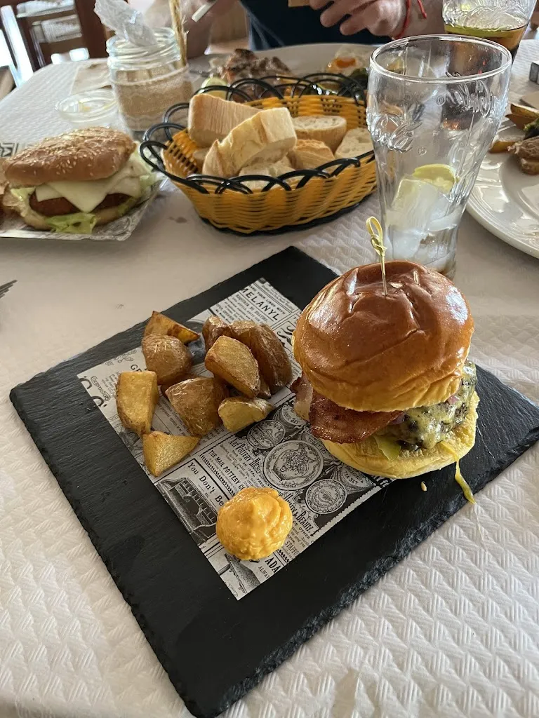 Jose Zavala_Restaurante Los Olivos_Molinicos_review