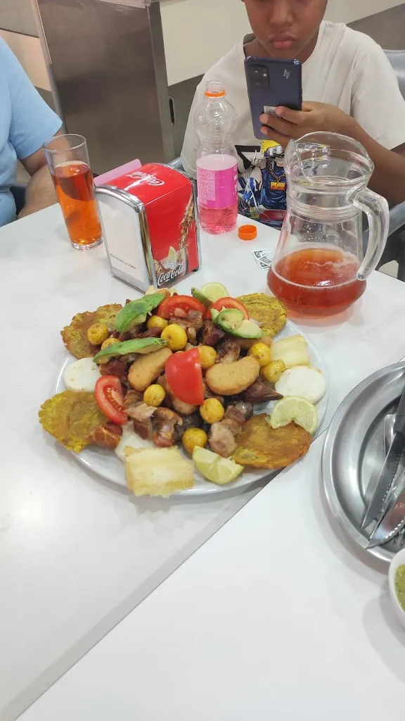 Menu_Mi rinconcito colombo español_Alcázar de San Juan_image_7