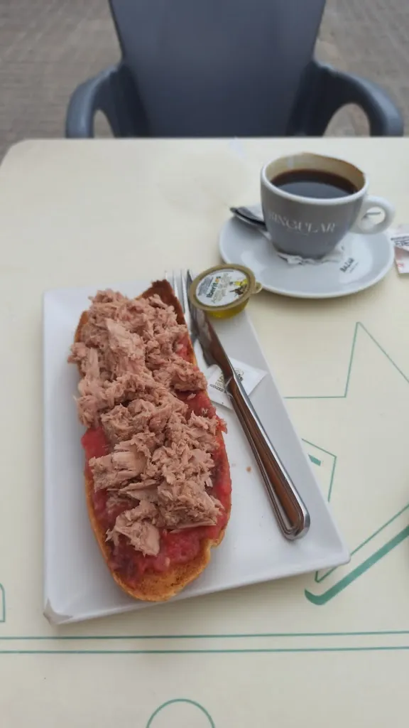 Berta Tejedor_Bar Entre Amigos_Alcázar de San Juan_review