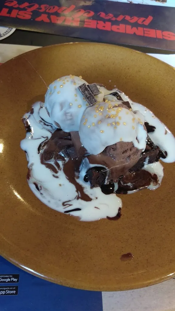 JoseMari PachecoRomero_Foster's Hollywood_Alcázar de San Juan_review