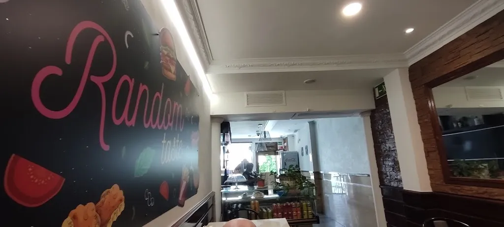 Beatriz Albir_Hamburguesería Random Taste_Alcázar de San Juan_review