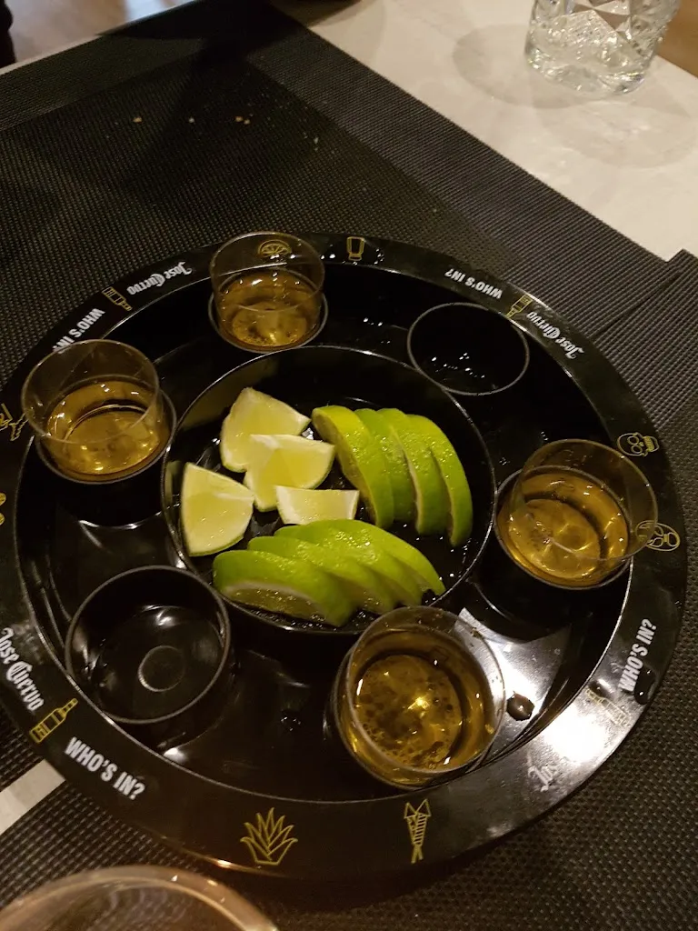 Nykii W._Scolani Gastrobar_Fernán Caballero_review