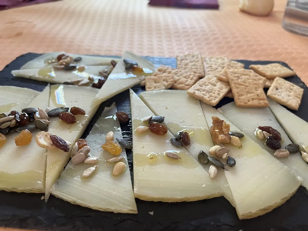 Bar Restaurante La Piscina Guadalmez restaurant in Guadalmez