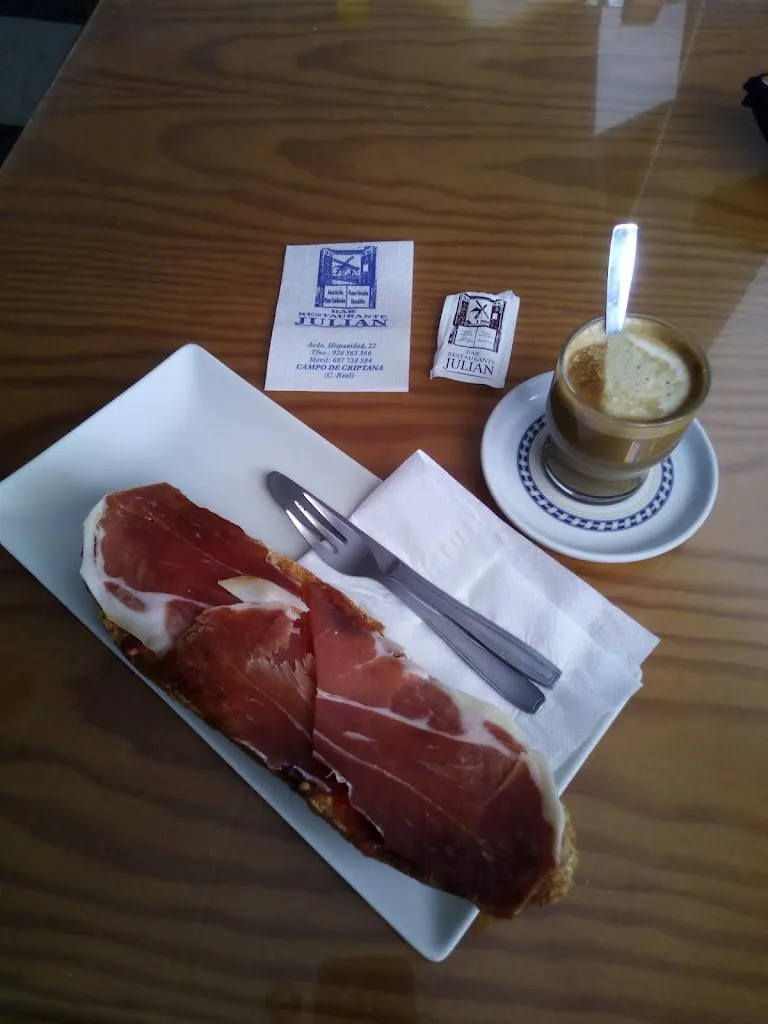 Julián Bar Restaurante_Campo de Criptana_slider_image_2