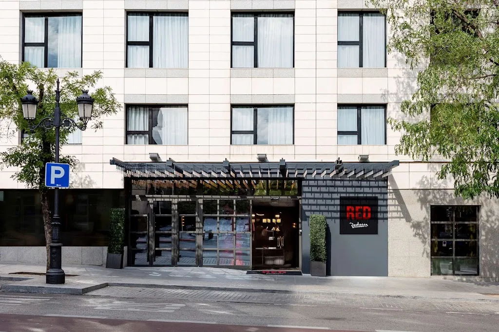 Radisson RED Madrid_Labores Las_slider_image_1