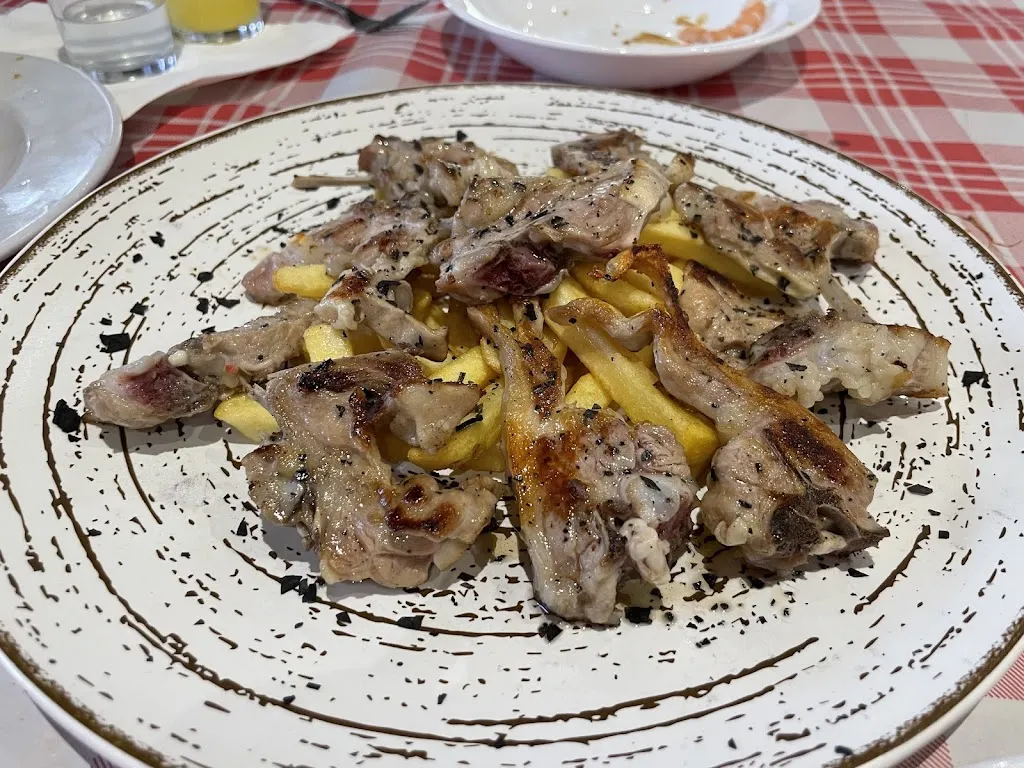 Ying Shen_Bar Restaurante La Parada del Quijote_Labores Las_review