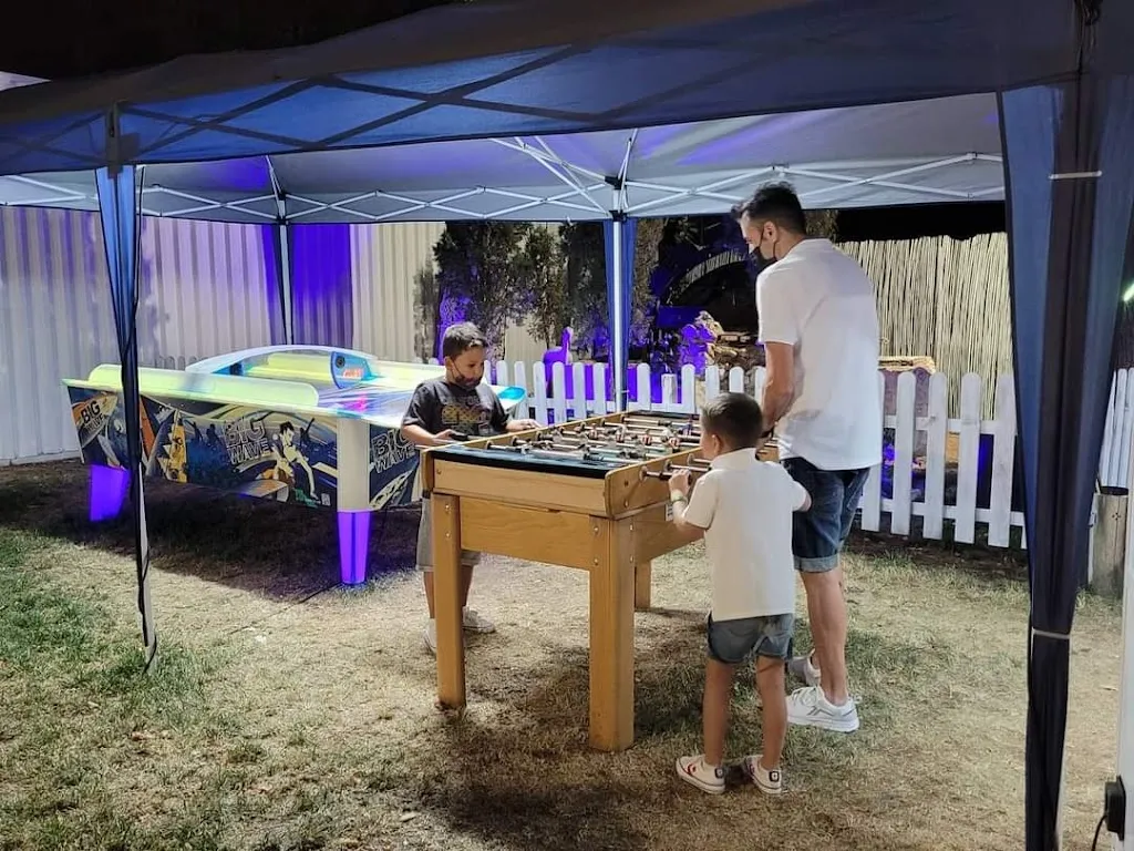 Cafe y Copas Piscina Herencia_Herencia_slider_image_2