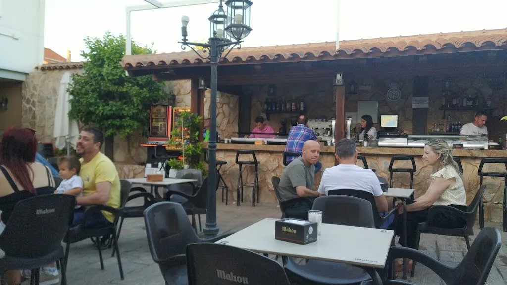 Bar El Chato_Malagón_slider_image_1