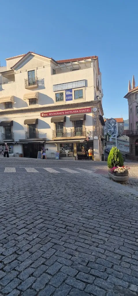 Artur Victoria_Montiel_Montiel_review